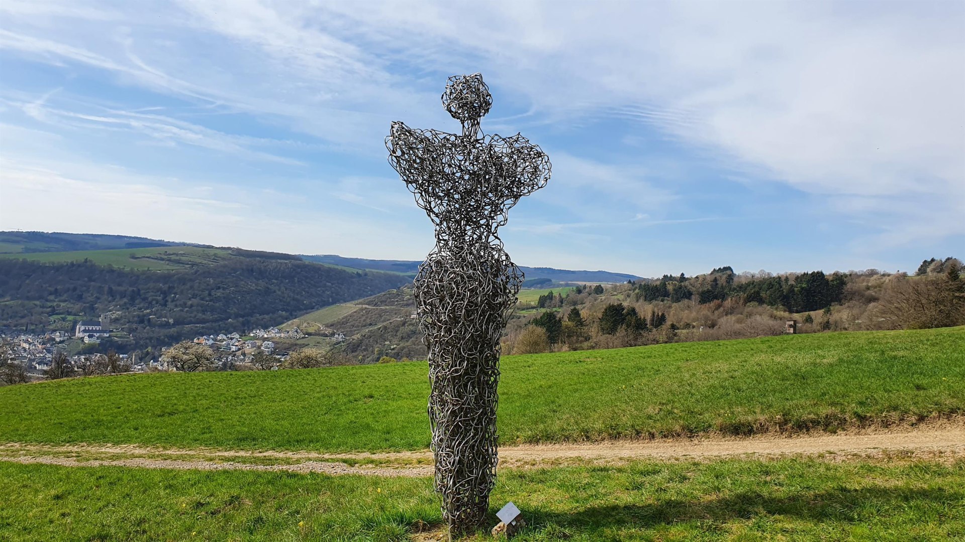 Skulptur 1 mit Weitsicht | &copy; T. Biersch