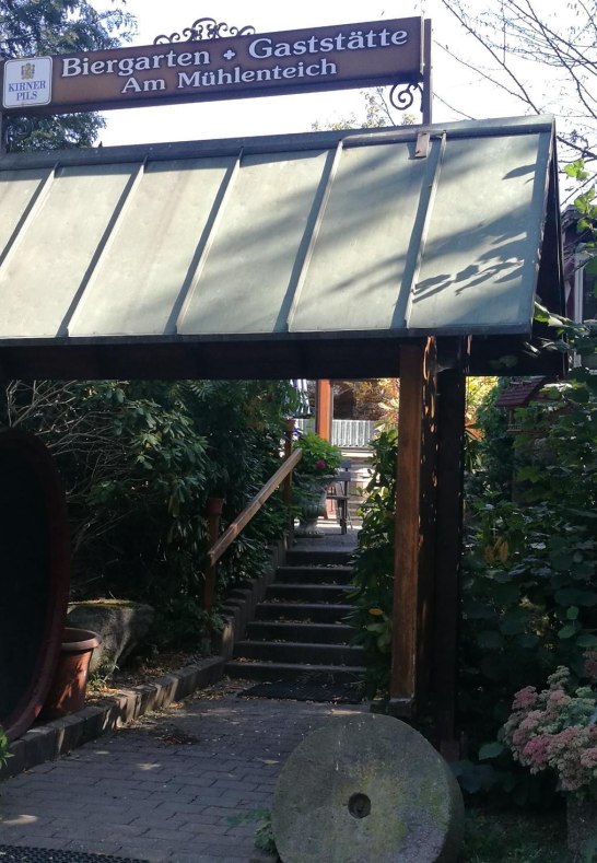 Eingang Biergarten | &copy; B. Vogt