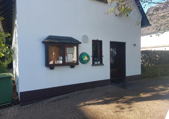 Altes Gemeindehaus mit Defi | &copy; B. Vogt