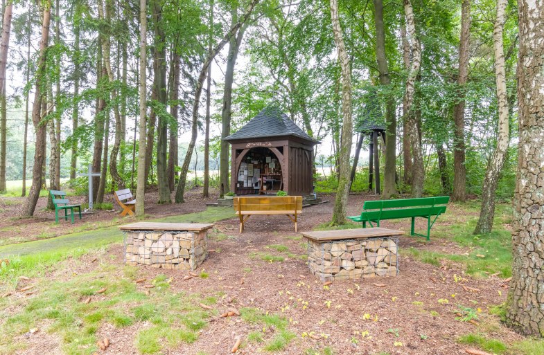 Kapelle mit Ruhebank | © S. Mauer Kapelle mit Ruhebank | © S. Mauer