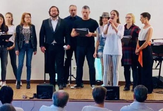 Dunjas singing class | &copy; Meuer