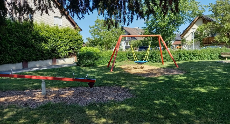 Nestschaukel und Wippe | &copy; B. Vogt