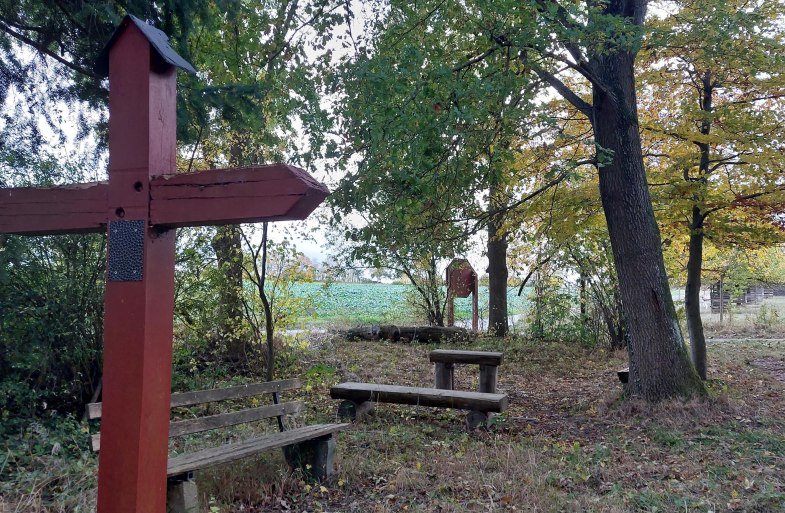 Kennelbachkreuz mit Ruhebank | &copy; TI Hunsr&uuml;ck-Mittelrhein
