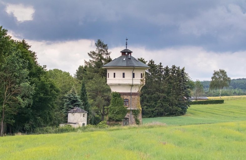 Wasserturm am Bahnhof Pfalzfeld | © Sabine Mauer