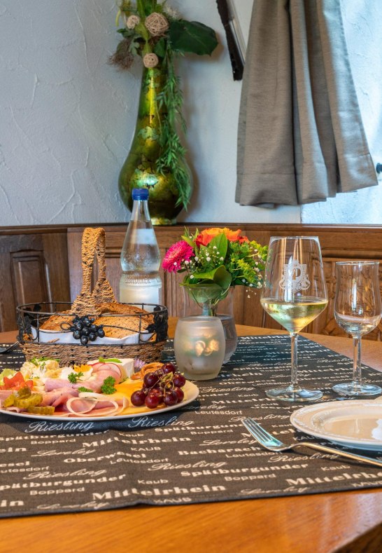 Weingut W Persch - Sennerhof - Oberwesel, Mittelr3 | &copy; Weingut W. Persch