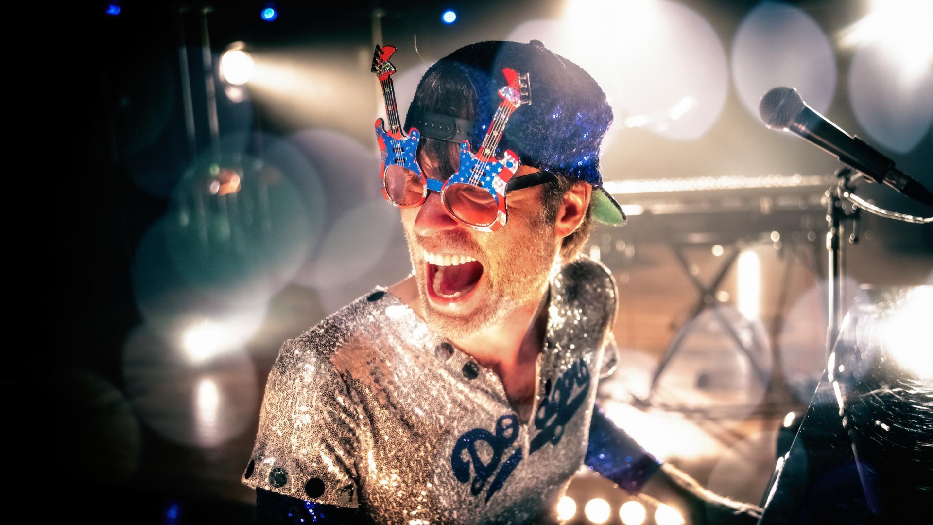 Elton and the joels | © Rog-Vonmaro Elton and the joels | © Rog-Vonmaro