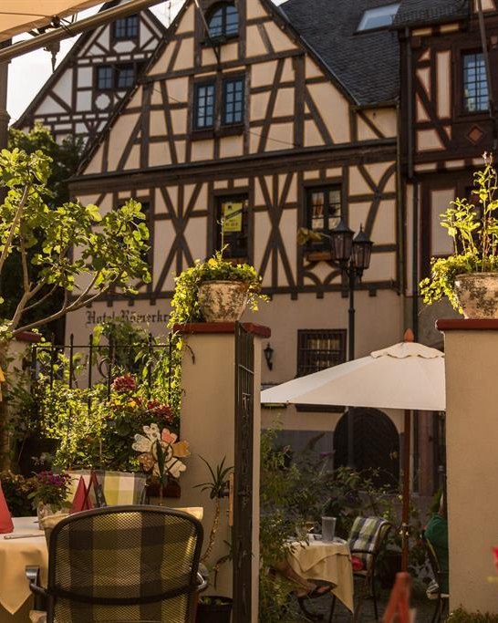 Garden in front of Hotel Weinhaus Weiler | &copy; Weinhaus Weiler