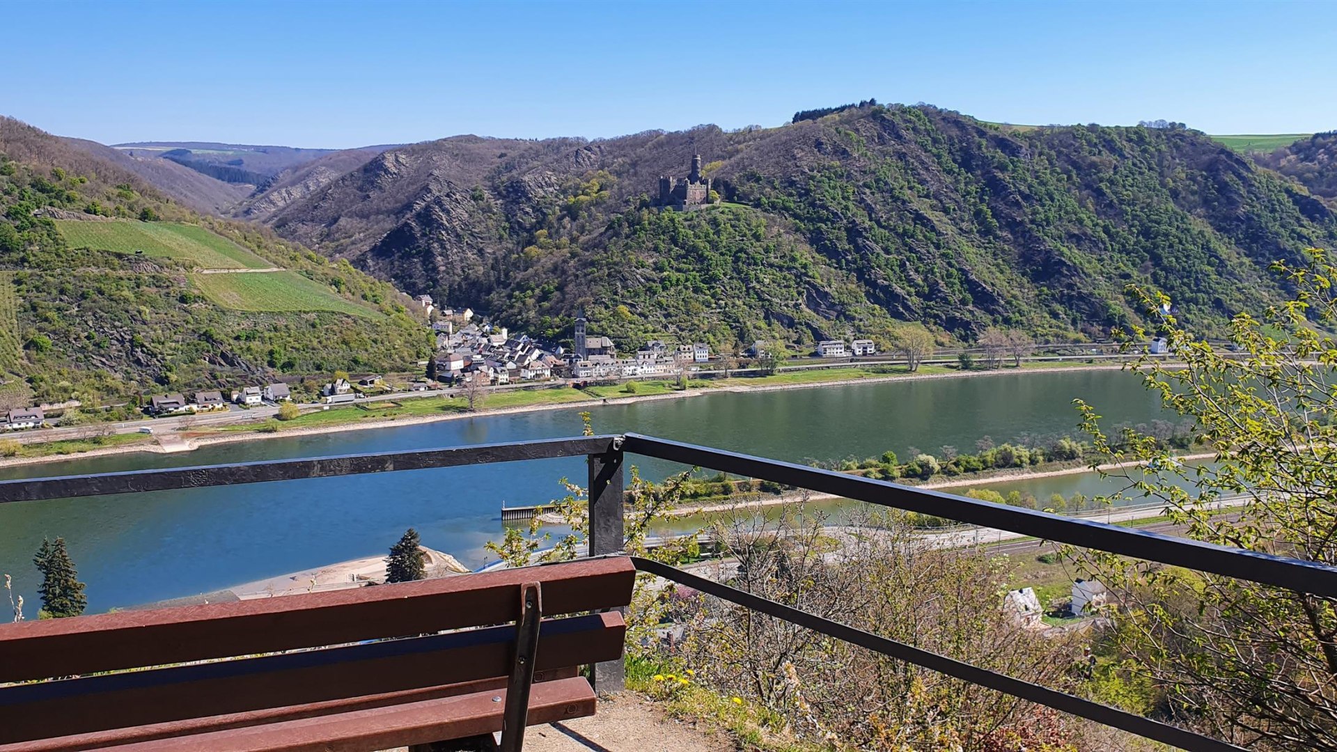 Ruhebank am Aussichtspunkt | © T. Biersch Ruhebank am Aussichtspunkt | © T. Biersch