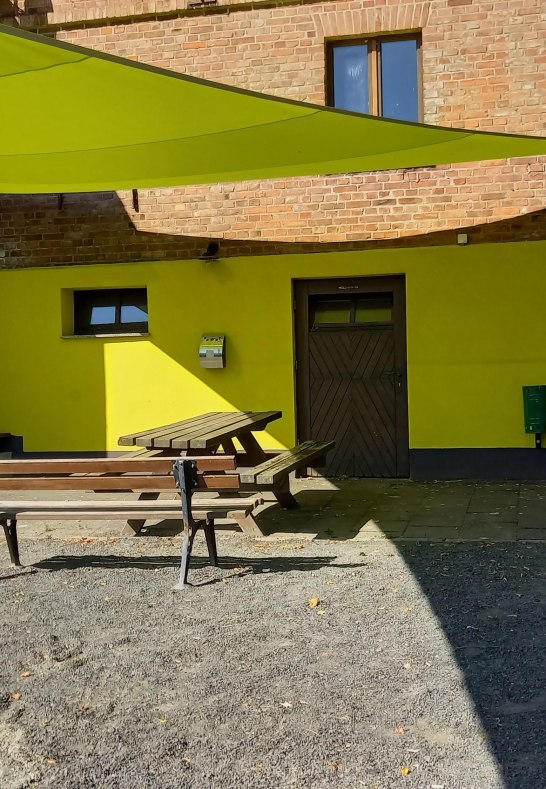 Picknickbank am Spielplatz | &copy; C. Vogt