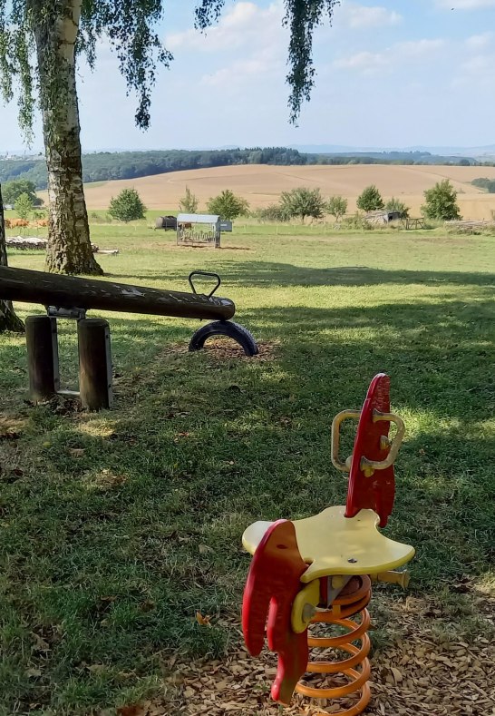 Spielplatz mit Fernsicht | &copy; C. Vogt
