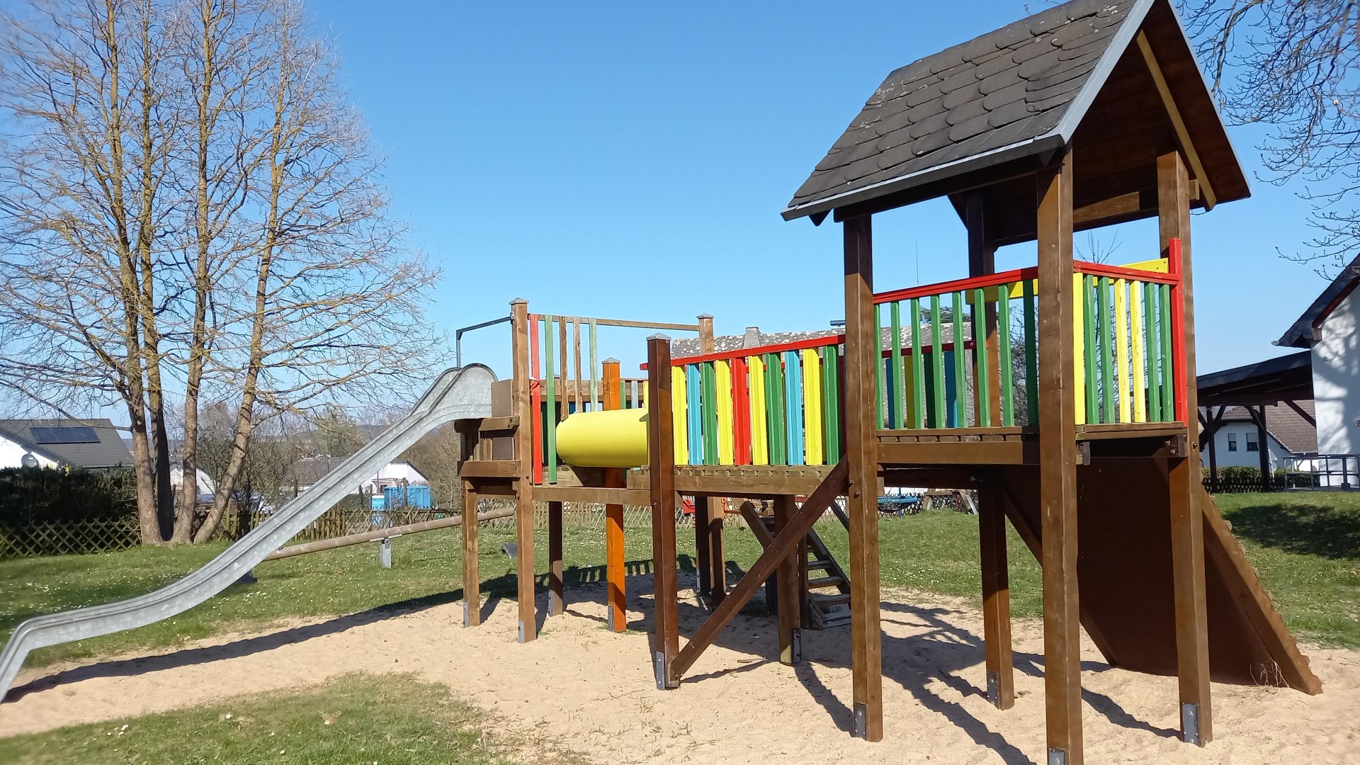 Spielplatz mit Rutsche | © C. Vogt Spielplatz mit Rutsche | © C. Vogt