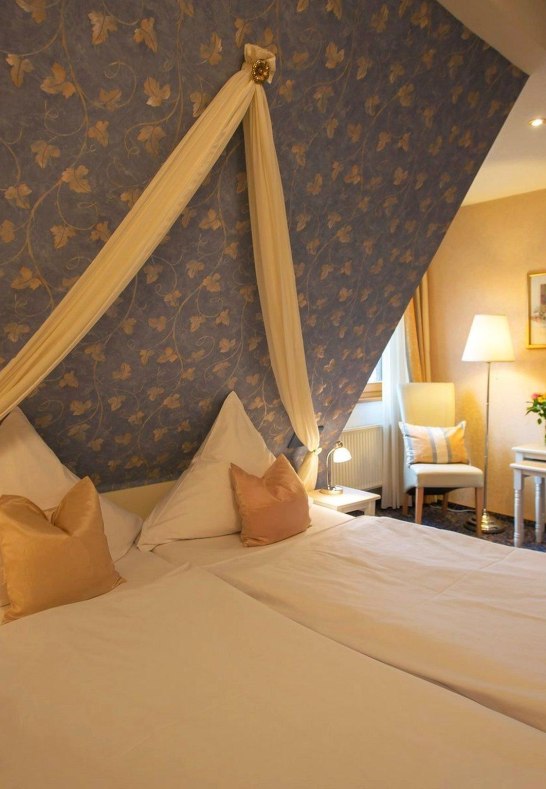 Komfortzimmer Rheinschiefer | &copy; Weinhaus Weiler