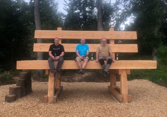 XXL Bank -- | © Gemeinde Laudert XXL Bank -- | © Gemeinde Laudert