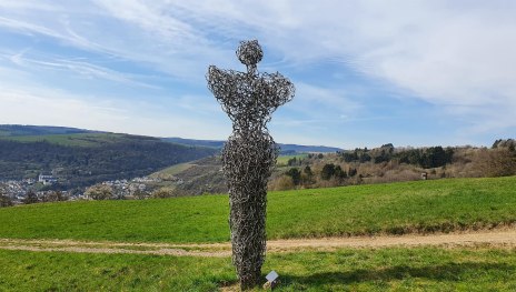 Skulptur 1 mit Weitsicht | &copy; T. Biersch