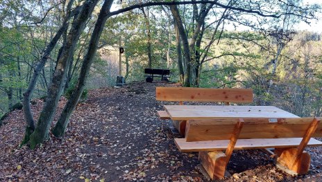 Picknickbank an der Hochley | &copy; T. Biersch
