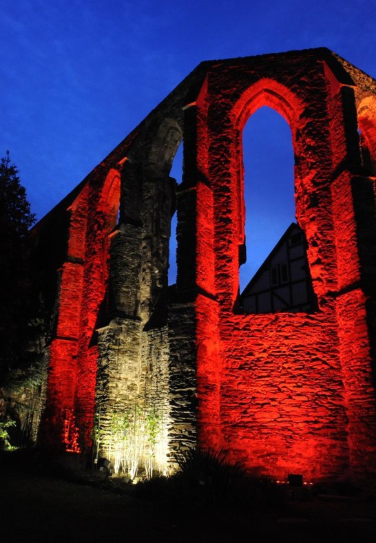 illuminierter Klostergarten | &copy; Stadt Oberwesel