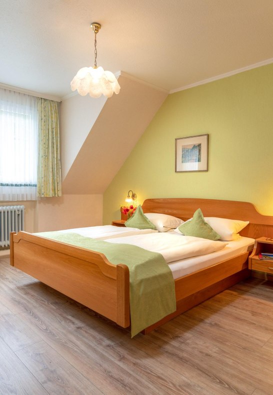 Weingut W Persch - Sennerhof - Oberwesel, Mittelr6 | &copy; Weingut W. Persch