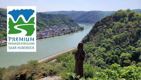 Blick auf den Rhein mit betender Nonne mit dem Logo der Premium Wanderregion Saar-Hunsr&uuml;ck | &copy; TI Hunsr&uuml;ck-Mittelrhein