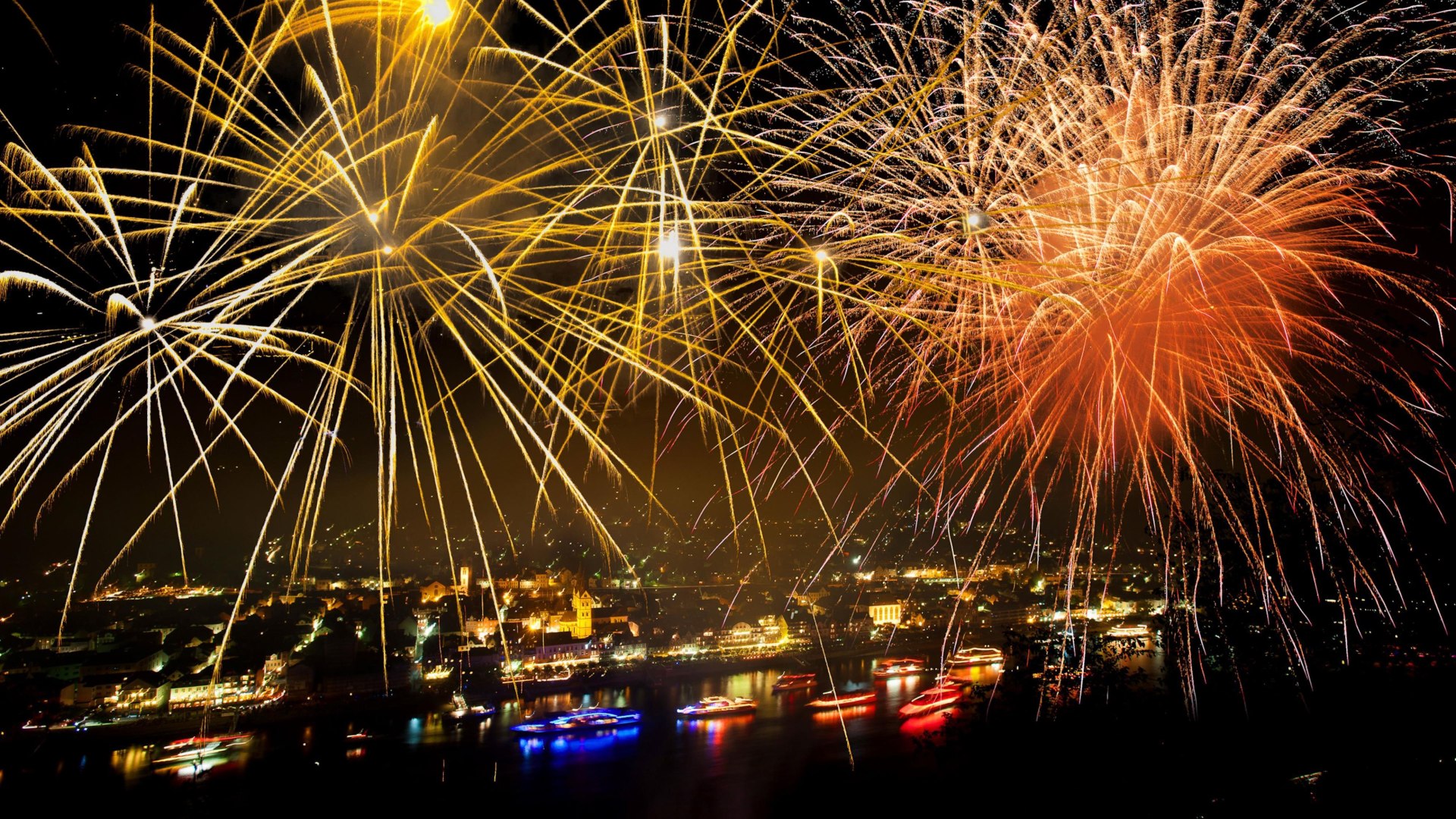 Feuerwerkfahrt | © Piel Media Feuerwerkfahrt | © Piel Media