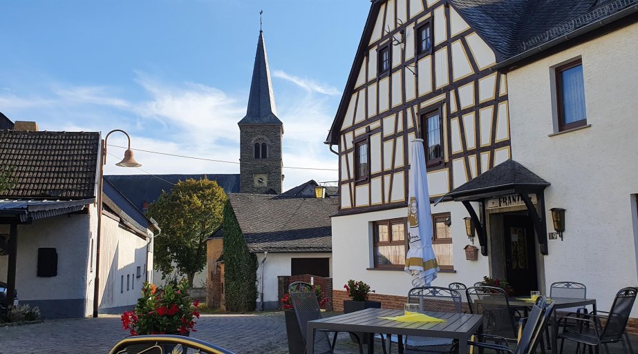 Gasthaus Franze mitten im Dorf | © T. Biersch