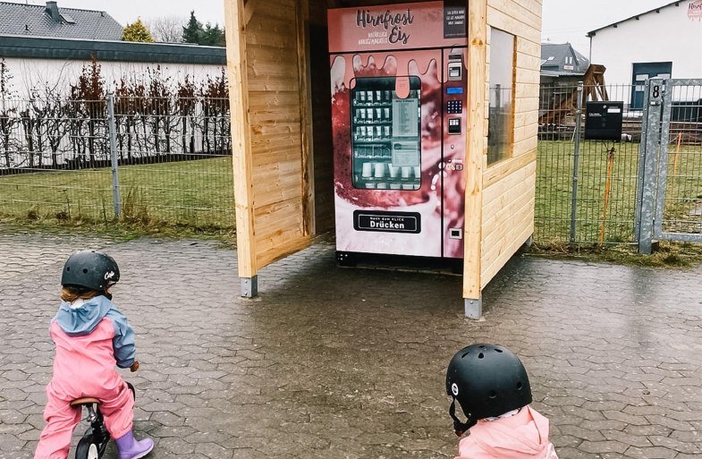 Eisstand | © Lisa Schäfer, Fa. Hirnfrost Eisstand | © Lisa Schäfer, Fa. Hirnfrost
