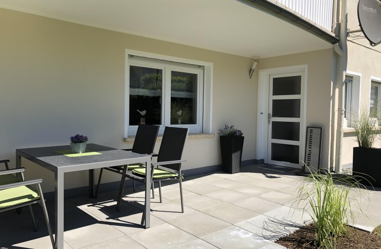 Eingang mit Terrasse | &copy; M. Bach