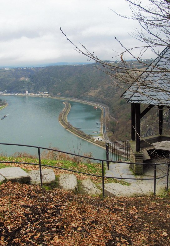 Aussichtspunkt ins Rheintal | &copy; T. Biersch