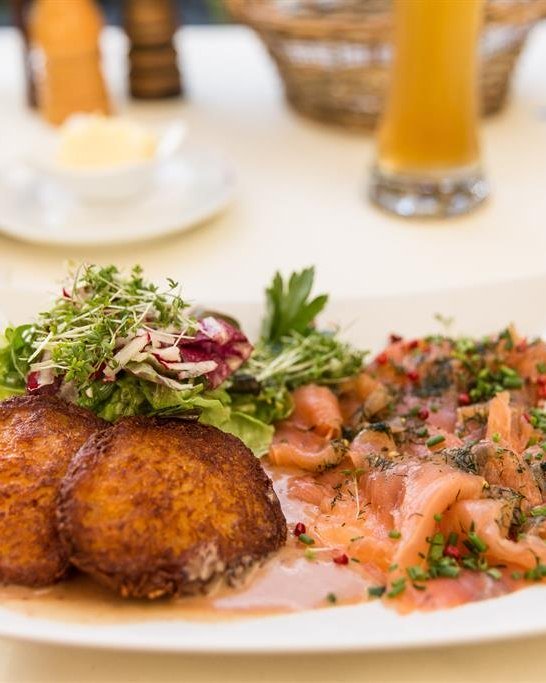 &copy; Weinhaus Weiler