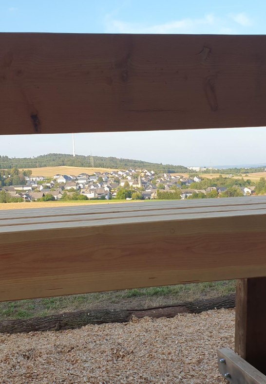 XXL Bank mit Weitsicht | © Geminde Laudert XXL Bank mit Weitsicht | © Geminde Laudert