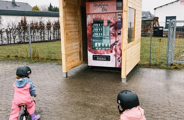 Eisstand | © Lisa Schäfer, Fa. Hirnfrost