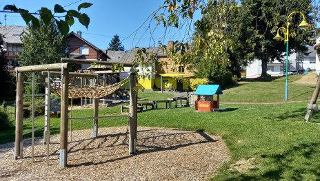 Spielhaus mit Kletterger&uuml;st | &copy; C. Vogt