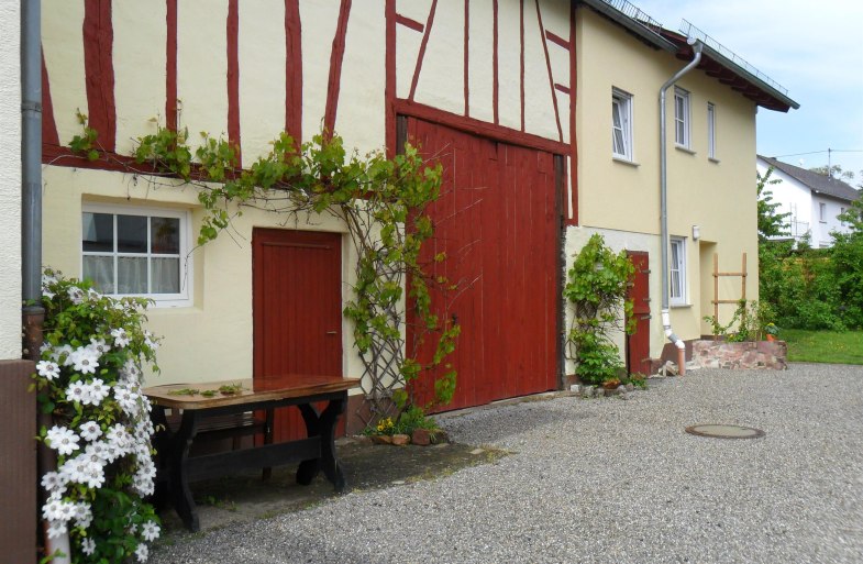 Hofansicht | &copy; Mechthild Schuldner-M&auml;der