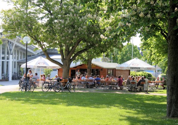 Biergarten im Park | © T. Biersch