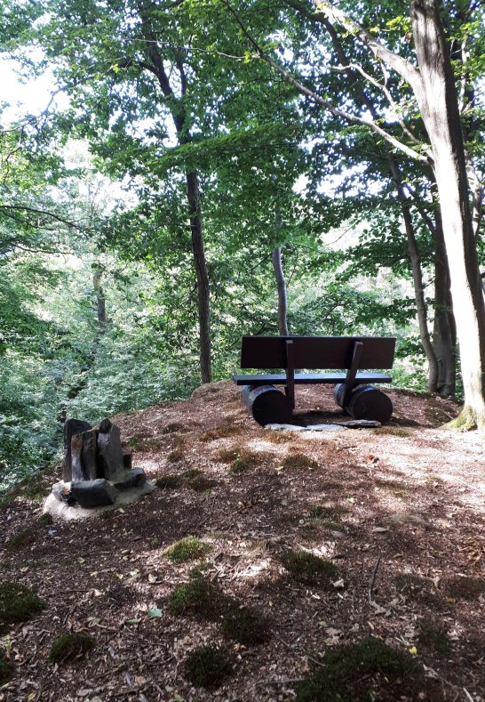 Ruhebank auf der Hochley | © G. Liesenfeld