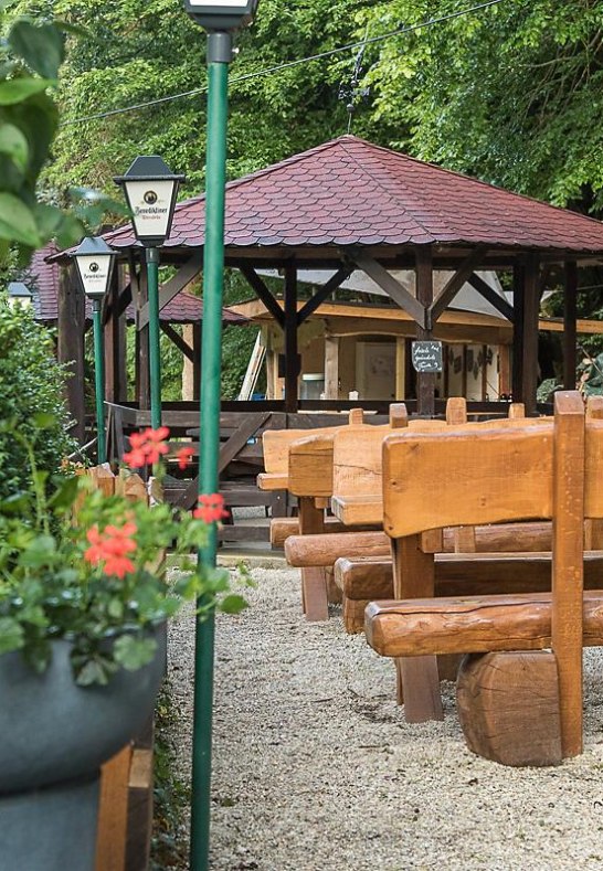 Biergarten - | &copy; Fam. Kochem