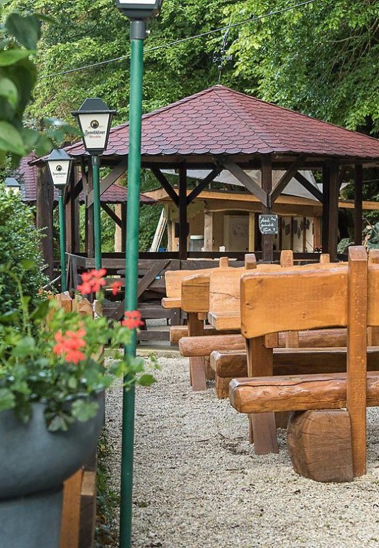 Biergarten - | &copy; Fam. Kochem