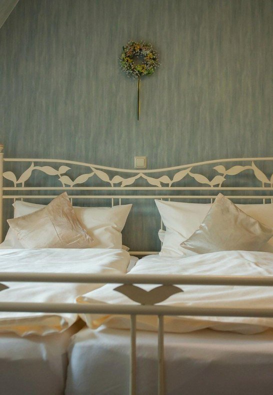 &copy; Weinhaus Weiler