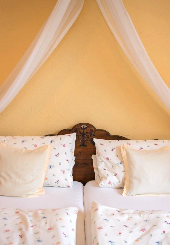 &copy; Weinhaus Weiler