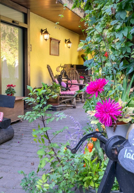 Eingang Hotel und Restaurant | &copy; Elke Dieler