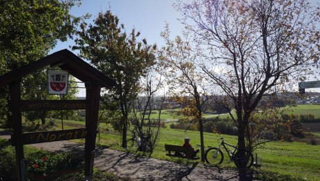 Radweg mit Aussicht in Norath | © B. Vogt