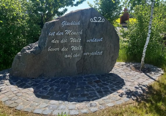 Kunstwerk  am Geh-Denke-Weg in Schwall | © C. Vogt