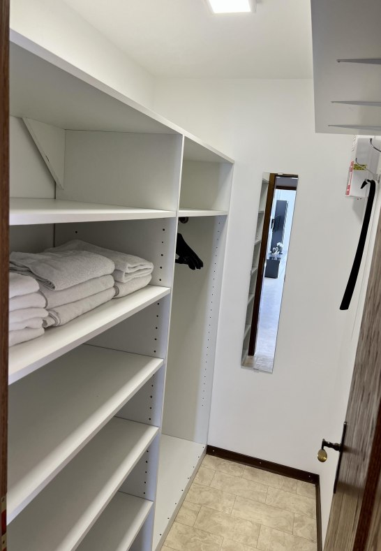 7 Fewo - Begehbarer Kleiderschrank | © Fam. Hartel, Dellhofen